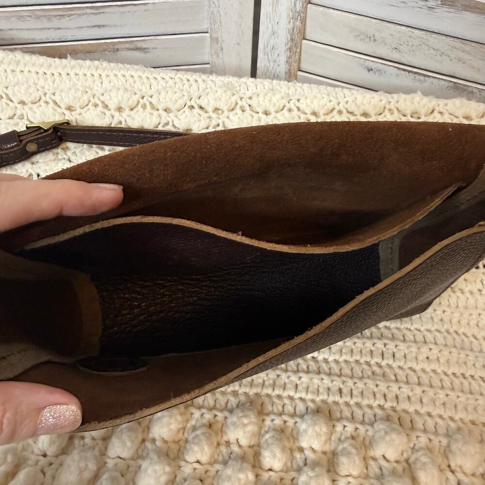 PORTLAND LEATHER GOODS Metro Crossbody Leather Shoulder Bag Medium Coldbrew Brn - Picture 7 of 16